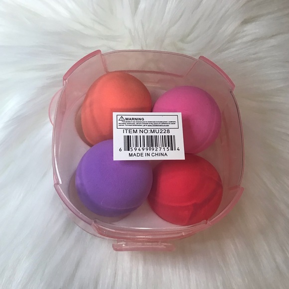 🔴 4/$15 Set of 4 full-size makeup blender sponges in pink Teddy Bear case - Picture 4 of 4